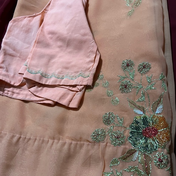 Sari blouse - Picture 2 of 14